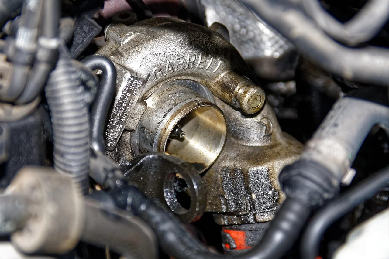 Professional small engine repair carburetor service in Glendale Arizona
